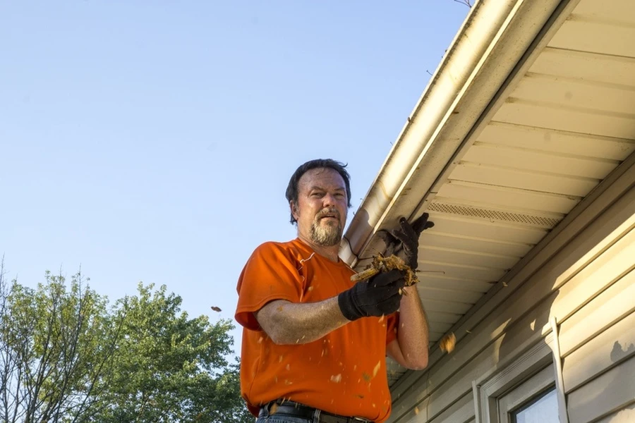 Essential Signs Your Gutters Need Immediate Attention in McMinnville, OR Essential Signs Your Gutters Need Immediate Attention in McMinnville, OR